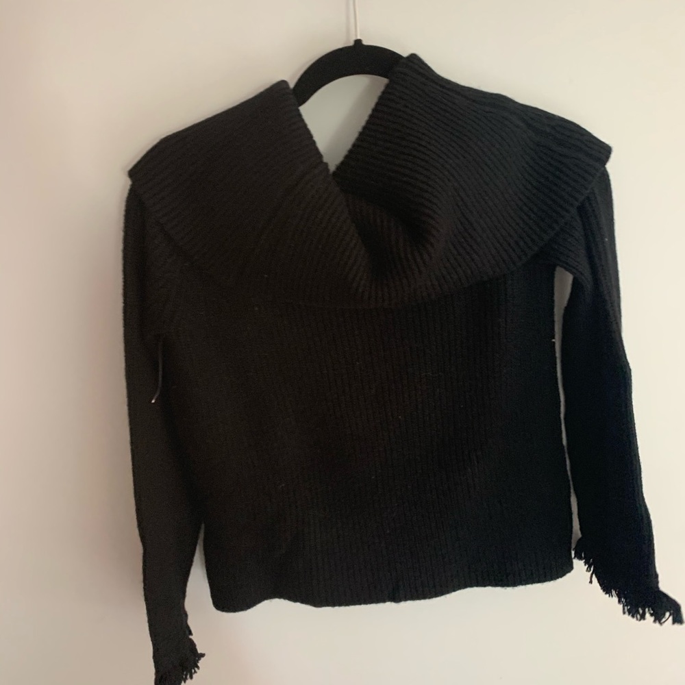 sweater - Picture 2 of 3